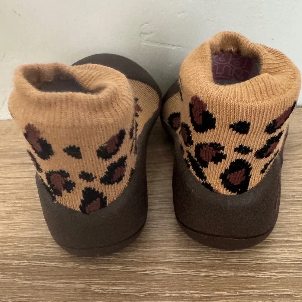 NWOT Attipas Baby Walking Shoes Leopard Print Size 6.5 for 2 Year Old Toddler